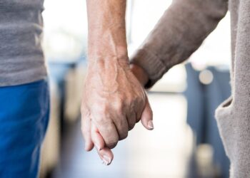 Έρευνα NN: Αισιοδοξία για μακροζωία αλλά χαμηλή προετοιμασία των Ελλήνων για τα χρόνια μετά τα 80