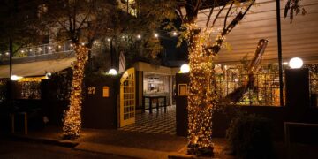 Ρεβεγιόν στο Yellow: Γιορτινό μπουφέ και μοντέρνα ατμόσφαιρα στην καρδιά της Κηφισιάς