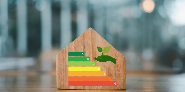 Εξοικονομώ 2025: Επιδοτήσεις έως 100% – Τι ισχύει για δικαιούχους και παρεμβάσεις