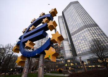 ΕΚΤ: Σταθερές οι προσδοκίες για τον πληθωρισμό τον Νοέμβριο – Πιο αρνητικές οι εκτιμήσεις για ανάπτυξη και κατοικία