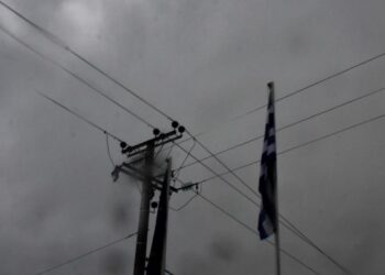 Αυξήσεις στις χρεώσεις μεταφοράς ρεύματος: Τι αλλάζει στους λογαριασμούς και γιατί κρίθηκαν αναγκαίες