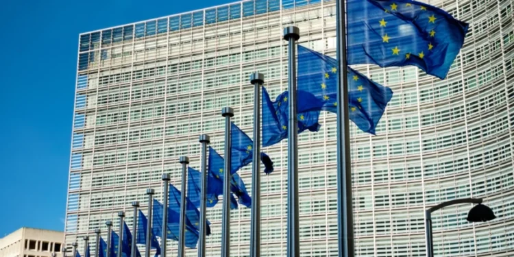 Η ΕΕ εξετάζει σκληρή απάντηση στις ΗΠΑ: Τροχιά μετωπικής εμπορικής σύγκρουσης