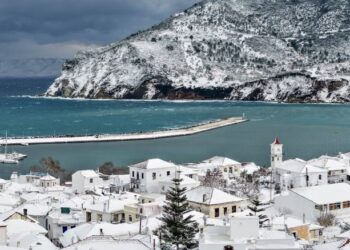Χιόνια στο Αιγαίο: Στα λευκά Λήμνος, Σαμοθράκη και Θάσος – Εντυπωσιακές εικόνες