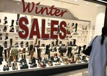 Ξεκινούν οι χειμερινές εκπτώσεις με στόχο τζίρο άνω των 6 δισ. ευρώ