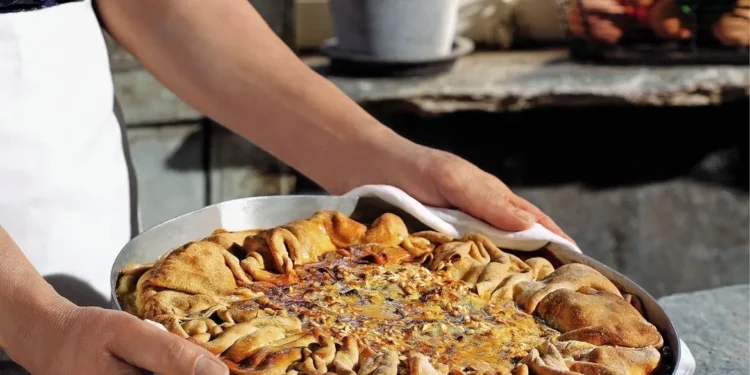 Ηπειρώτικη ανοιχτή πίτα: Πλούσια,τραγανή και βαθιά παραδοσιακή