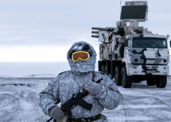 Ρωσία καταγγέλλει στρατιωτικοποίηση της Αρκτικής από το NATO με φόντο τη Γροιλανδία
