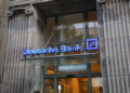 Έφοδος της αστυνομίας στην Deutsche Bank: στο μικροσκόπιο οι συναλλαγές με τον Ρόμαν Αμπράμοβιτς