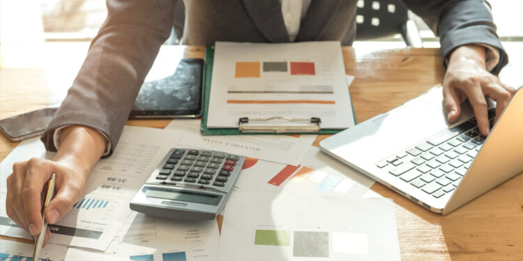 Εφορία: Τι δεν πρέπει να κάνετε για να δικαιολογήσετε τραπεζικές καταθέσεις