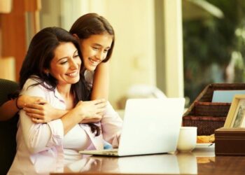 Άνοιξαν οι αιτήσεις για επιδότηση πρόσληψης 10.000 άνεργων γυναικών – Έμφαση σε μητέρες ανηλίκων