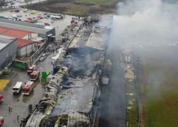 Τραγωδία στα Τρίκαλα: Εικόνες βιβλικής καταστροφής στο εργοστάσιο της «Βιολάντα»