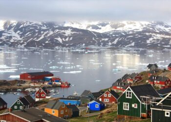 Reuters: Ο Τραμπ φέρεται να πρότεινε έως 100.000 δολάρια σε κάθε κάτοικο της Γροιλανδίας για ένταξη στις ΗΠΑ