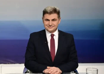 ΣΥΡΙΖΑ: Διαγραφή «βόμβα» για τον Νικόλα Φαραντούρη – «Δεν παραδίδω την έδρα μου»