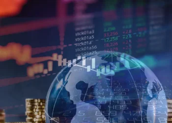 HSBC: Υποβάθμιση της ελληνικής αγοράς σε underweight – Φόβοι για εκροές μετά την αναβάθμιση