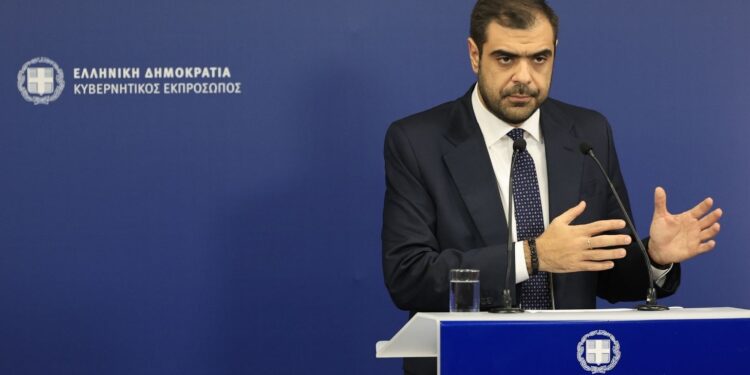  Παύλος Μαρινάκης: Συμφωνία για συνάντηση με τους αγρότες τη Δευτέρα