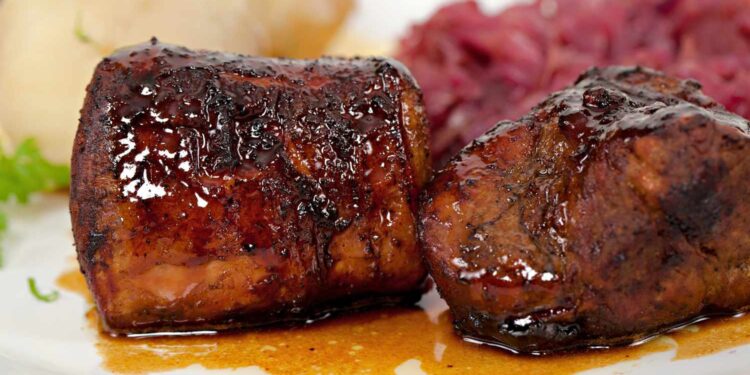 Xοιρινό στη γάστρα με πετιμέζι και αρωματικό πουρέ πατάτας