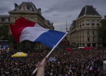 Δημογραφικό καμπανάκι στη Γαλλία: Περισσότεροι θάνατοι από γεννήσεις για πρώτη φορά μετά τον Β΄ Παγκόσμιο Πόλεμο