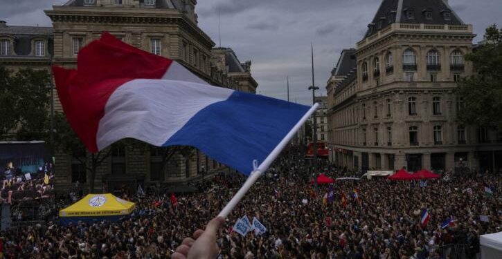 Δημογραφικό καμπανάκι στη Γαλλία: Περισσότεροι θάνατοι από γεννήσεις για πρώτη φορά μετά τον Β΄ Παγκόσμιο Πόλεμο