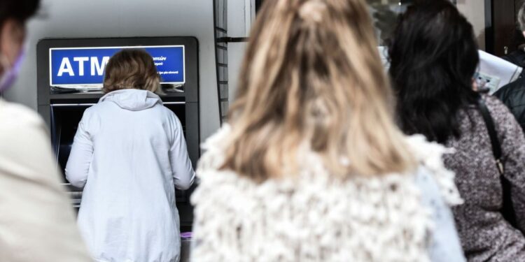 ΔΥΠΑ &  e-ΕΦΚΑ: Μπαράζ πληρωμών 2,5 δισ. ευρώ – Ημερομηνίες για συντάξεις και επιδόματα