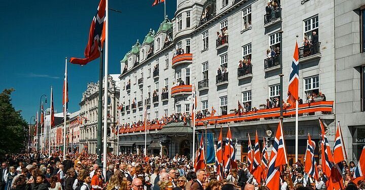 Η Νορβηγία επιλέγει τη σταθερότητα της μοναρχίας εν μέσω θεσμικής κρίσης