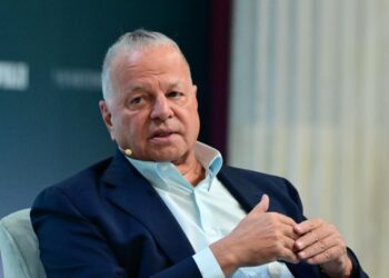 Η Metlen «φωτίζει» τα ταμεία της: Στρατηγική πώληση 283 MW στο Ηνωμένο Βασίλειο