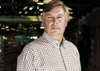 Βακάκης: «Δεν είμαστε χρηματιστηριακός πύραυλος» – Μήνυμα σε αγορά, αναλυτές και άνοιγμα στην Τουρκία υπό όρους