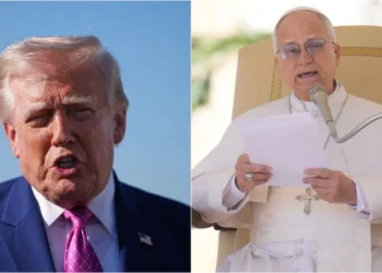 Σε ανάρτηση του στο Truth Social, ο Αμερικανός πρόεδρος Ντόναλντ Τραμπ κάλεσε τον Πάπα Λέοντα «να συνέλθει», κατηγορώντας τον για «κακή εξωτερική πολιτική», με αφορμή τις δηλώσεις του Ποντίφικα υπέρ του τερματισμού του πολέμου στο Ιράν και την κριτική του σε όσα χαρακτήρισε «αυταπάτη παντοδυναμίας». Αν και ο Πάπας δεν αναφέρθηκε ονομαστικά στον Τραμπ, το μήνυμά του θεωρήθηκε ότι απευθυνόταν και σε Αμερικανούς αξιωματούχους που έχουν επικαλεστεί τη στρατιωτική ισχύ των ΗΠΑ και έχουν συνδέσει τον πόλεμο με θρησκευτικά επιχειρήματα.