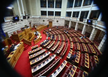 «Σκληρό ροκ» στη Βουλή για τον ΟΠΕΚΕΠΕ – Πρώτες αντιδράσεις για το ασυμβίβαστο υπουργού και βουλευτή