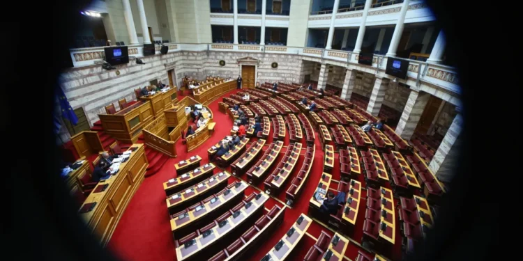 «Σκληρό ροκ» στη Βουλή για τον ΟΠΕΚΕΠΕ – Πρώτες αντιδράσεις για το ασυμβίβαστο υπουργού και βουλευτή