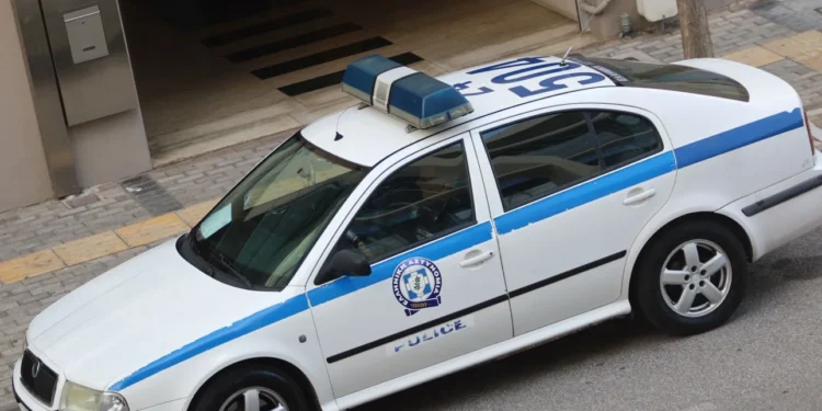 Συνελήφθη καθηγήτρια στην Καλλιθέα – Διακινούσε τσιγάρα και ναρκωτικά σε μαθητές