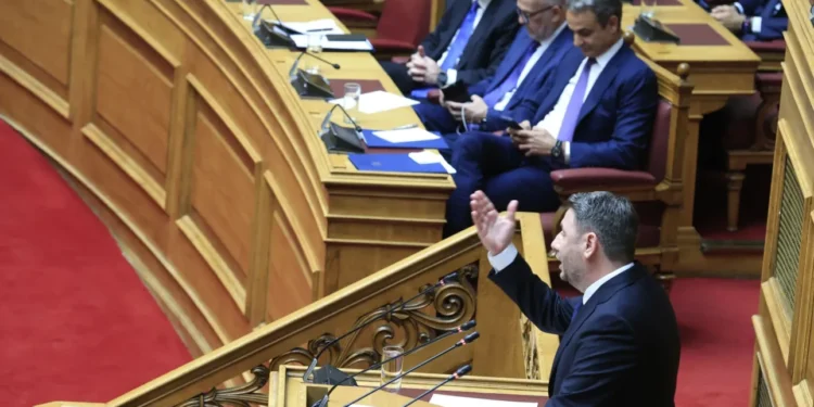 Ανδρουλάκης σε Μητσοτάκη: «Κάνατε τη Βουλή εξοχικό της Ευρωπαϊκής Εισαγγελίας»