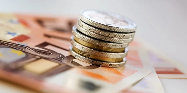 Συνταξιούχοι: Στα 300 ευρώ η οικονομική ενίσχυση κάθε Νοέμβριο – Αναλυτικά τα νέα εισοδηματικά όρια