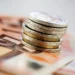 Συνταξιούχοι: Στα 300 ευρώ η οικονομική ενίσχυση κάθε Νοέμβριο – Αναλυτικά τα νέα εισοδηματικά όρια