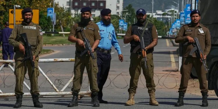 Αβέβαιες οι συνομιλίες ΗΠΑ – Ιράν στο Πακιστάν – «Η απομάκρυνση των πυρηνικών δεν είναι στο τραπέζι»