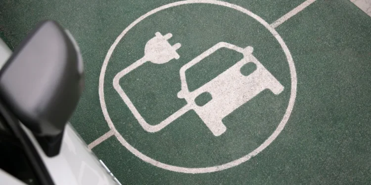 «Κινούμαι Ηλεκτρικά»: Στα 66 εκατ. ευρώ ο προϋπολογισμός – Έως 30/9 οι αιτήσεις