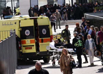 Θρίλερ με τον 89χρονο που άνοιξε πυρ στον ΕΦΚΑ και στο Εφετείο: Τραυμάτισε 5 άτομα, ανθρωποκυνηγητό για τον εντοπισμό του