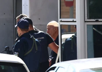 Ποινική δίωξη για κακουργήματα στον 89χρονο για τους πυροβολισμούς σε ΕΦΚΑ και Εφετείο