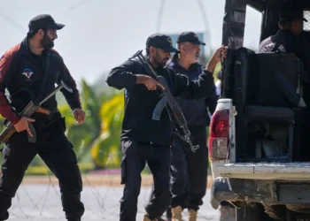 Αρχίζουν οι συνομιλίες ΗΠΑ – Ιράν στο Πακιστάν: Οι πιέσεις Τραμπ και οι όροι της Τεχεράνης