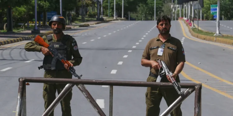 Δρακόντεια μέτρα ασφαλείας στο Πακιστάν για τις νέες συνομιλίες ΗΠΑ – Ιράν: Νέα προειδοποίηση Ισραήλ