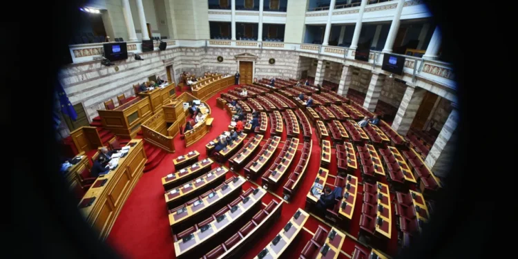 Στην Επιτροπή Δεοντολογίας οι «11» της ΝΔ – Διαχείριση κρίσης και δημοσκοπικές αναταράξεις