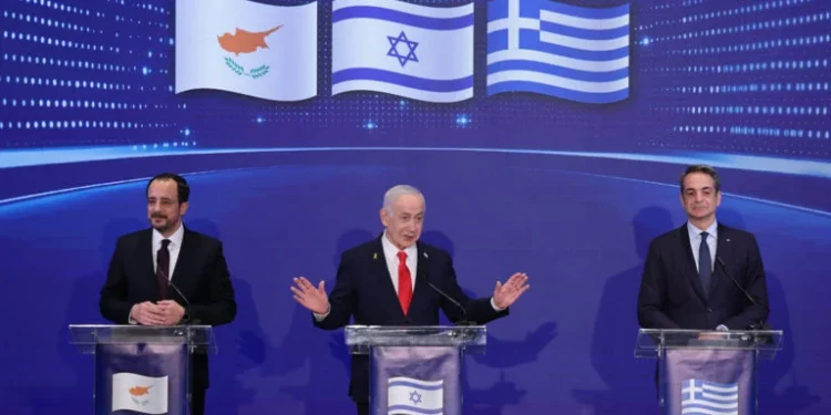 «Βράζουν» τα τουρκικά ΜΜΕ για τη συμφωνία Αθήνας – Τελ Αβίβ: «Ελλάδα: Ο Δούρειος Ίππος του Ισραήλ στην Ευρώπη»