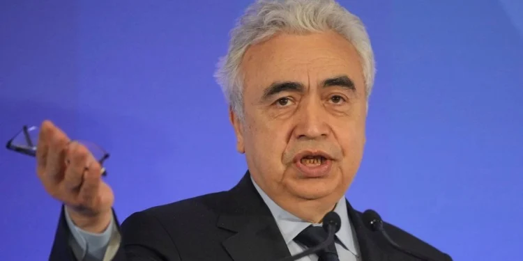 «Καμπανάκι» ΔΟΕ: Οι χώρες δεν πρέπει να συσσωρεύουν καύσιμα κατά τη διάρκεια του πολέμου στο Ιράν