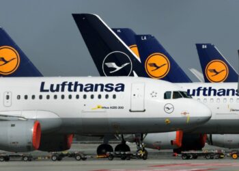 Ποια αεροπορική καταργεί τις δωρεάν χειραποσκευές με νέο ναύλο «Economy Basic» – Ποιες πτήσεις αφορά