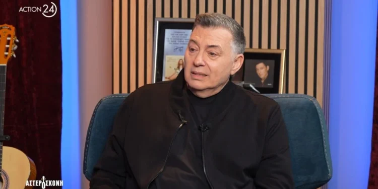 Νίκος Μακρόπουλος: «Με τον Βασίλη Καρρά τραγουδούσαμε έως τις 7 το πρωί ενώ πίναμε και καπνίζαμε πάνω στη σκηνή»