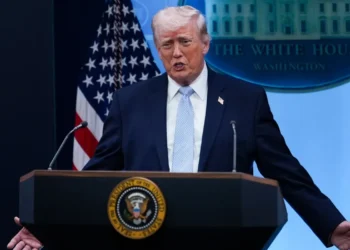 Τραμπ: Παραμένουμε στο Ιράν μέχρι να τηρηθεί η συμφωνία εκεχειρίας – Σφοδρά «πυρά» κατά ΝΑΤΟ