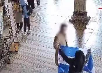 Τουρκία: Στη φυλακή για 6η συνεχόμενη μέρα το ζευγάρι Ελλήνων που άνοιξε την ελληνική σημαία μέσα στην Αγία Σοφία
