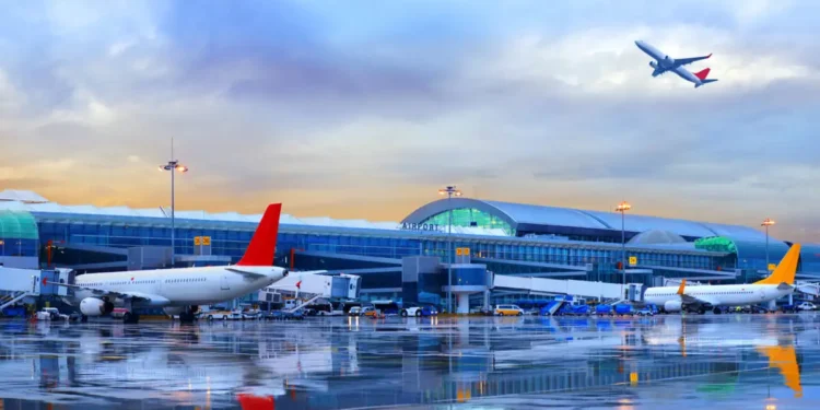 Οι αεροπορικές εταιρείες εκπέμπουν SOS για το ράλι των καυσίμων πάνω από τα 200 δολάρια το βαρέλι και τις ελλείψεις