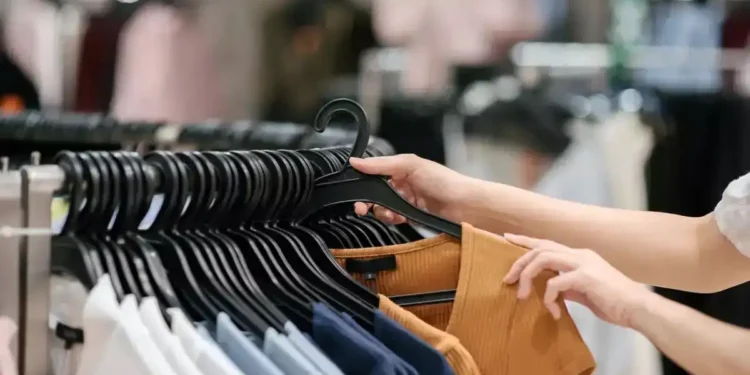 Φοροδιαφυγή: Έμπορος ρούχων «ξέχασε» να δηλώσει 13 εκατ. ευρώ, σουβλατζίδικο δεν χτύπησε 135.745 αποδείξεις 1 εκατ. ευρώ