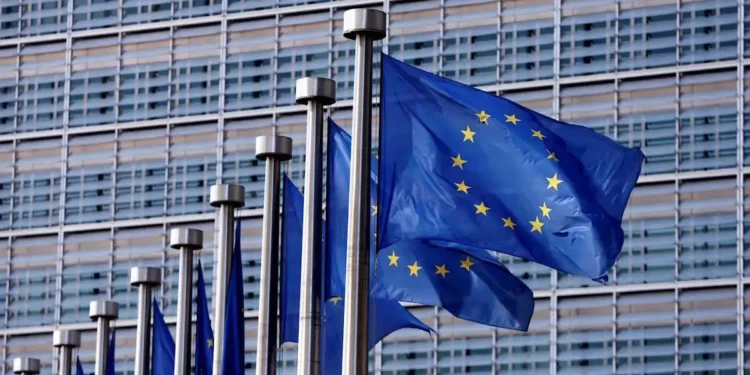 Κομισιόν: Το πακέτο μέτρων για την αντιμετώπιση της ενεργειακής κρίσης – Τι περιλαμβάνει το «AccelerateEU» για τα νοικοκυριά