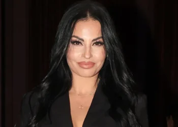 Δήμητρα Αλεξανδράκη: Ο σύντροφός μου δεν γνωρίζει από social media και showbiz, δεν έχει Instagram