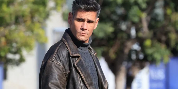 Ο Δημήτρης Ουγγαρέζος απαντά στον Γρηγόρη Αρναούτογλου με μηνύματα θαυμαστών του και μια κόκκινη καρδιά